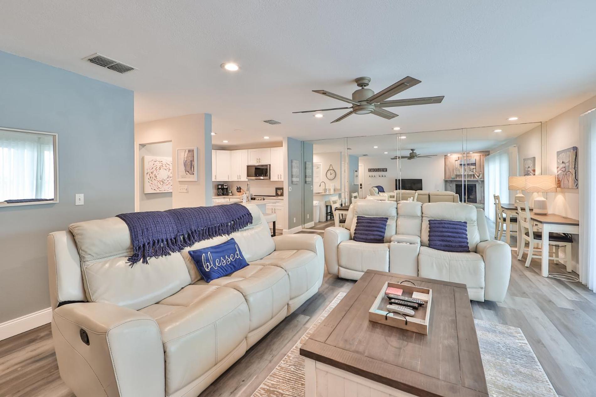 100 Steps To Beautiful Indian Rocks Beach, Oceanside, 2 Bedroom Updated Condo Clearwater Beach Extérieur photo